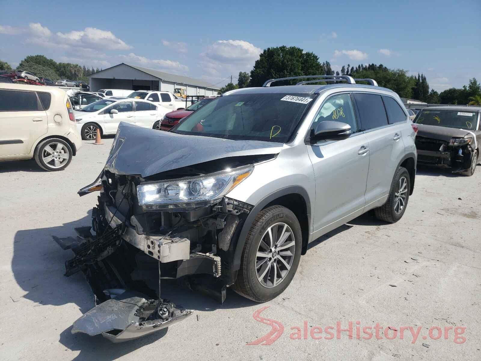 5TDJZRFH4JS561716 2018 TOYOTA HIGHLANDER