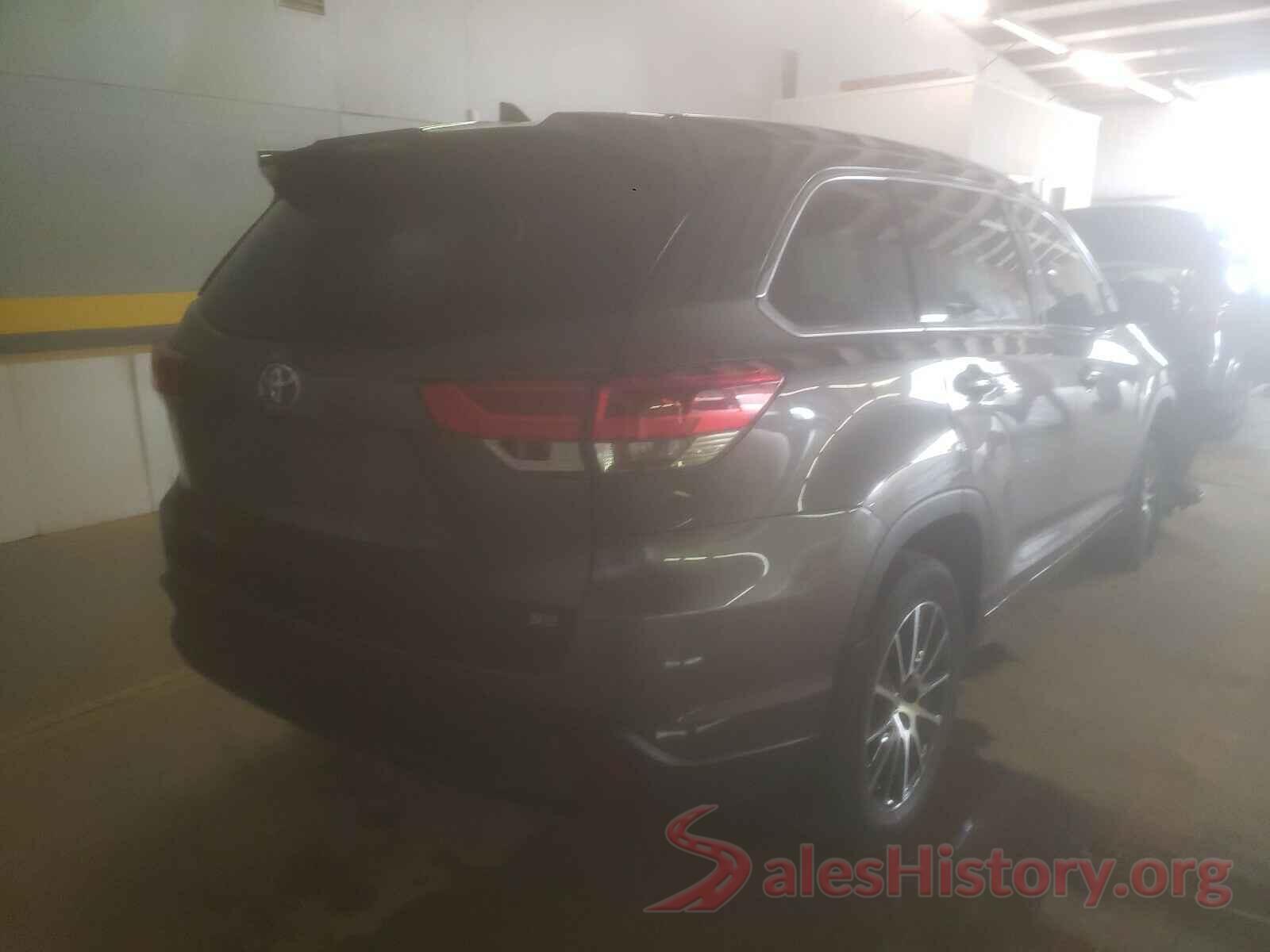 5TDKZRFH6JS540547 2018 TOYOTA HIGHLANDER