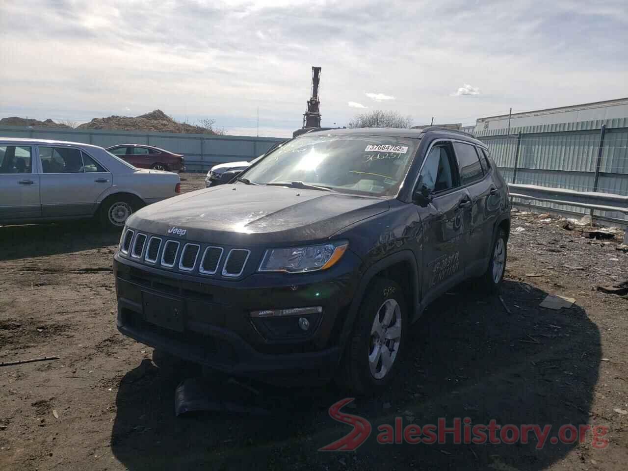 3C4NJDBBXJT366237 2018 JEEP COMPASS