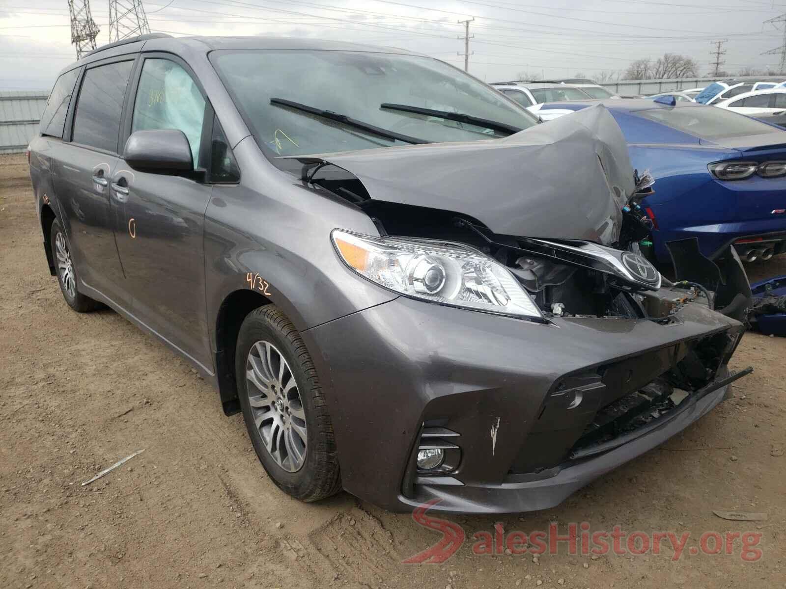 5TDYZ3DC4JS962685 2018 TOYOTA SIENNA