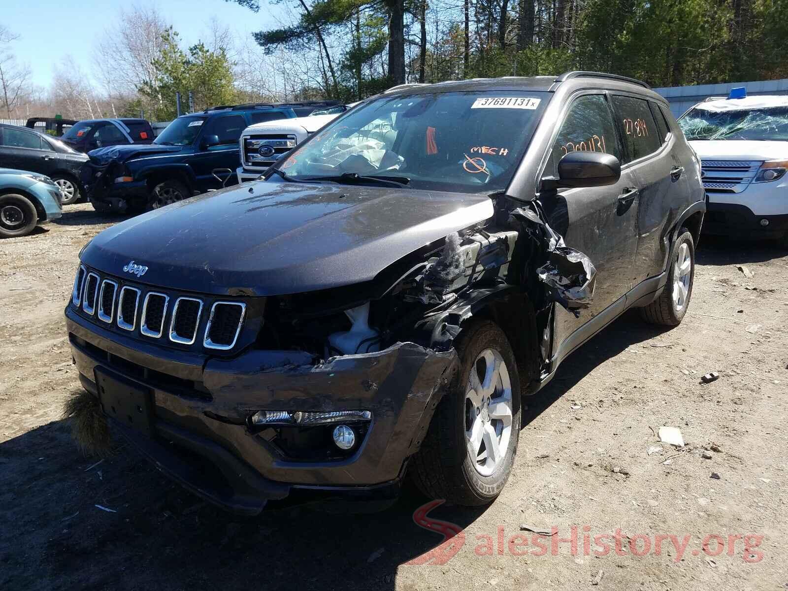 3C4NJDBB7JT325922 2018 JEEP COMPASS