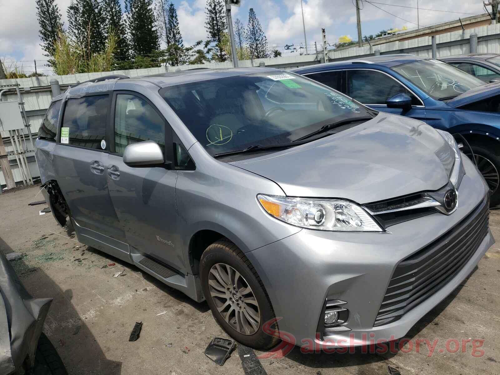 5TDYZ3DC3JS947529 2018 TOYOTA SIENNA