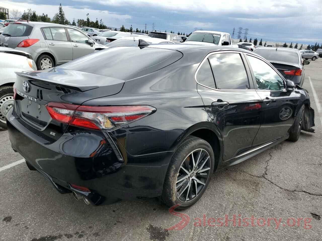 4T1G11AK2NU650803 2022 TOYOTA CAMRY