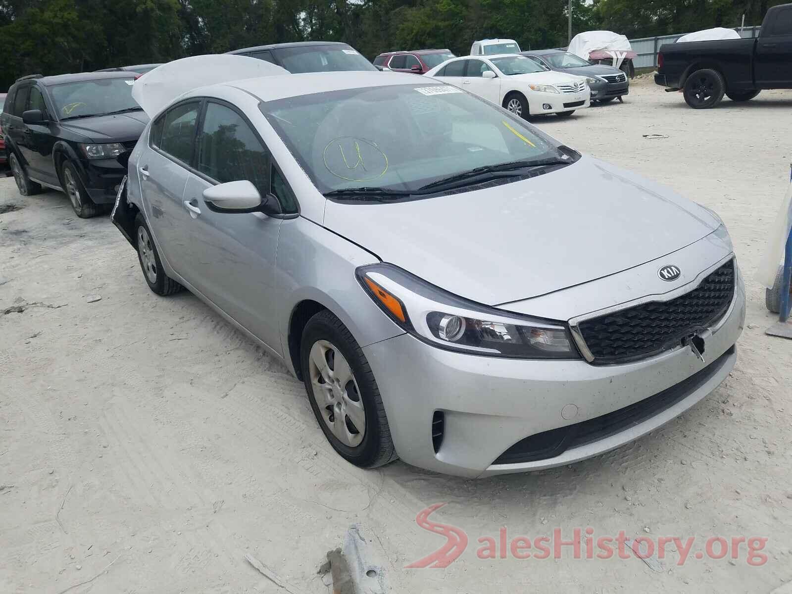 3KPFK4A70JE259121 2018 KIA FORTE