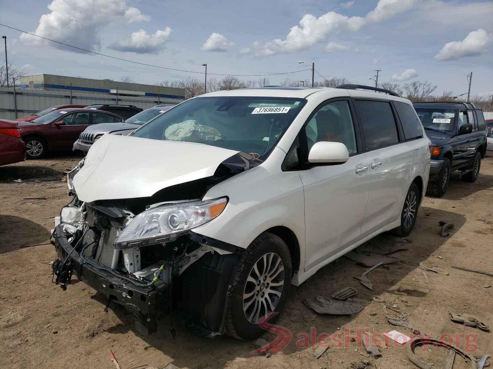 5TDYZ3DC9KS017961 2019 TOYOTA SIENNA