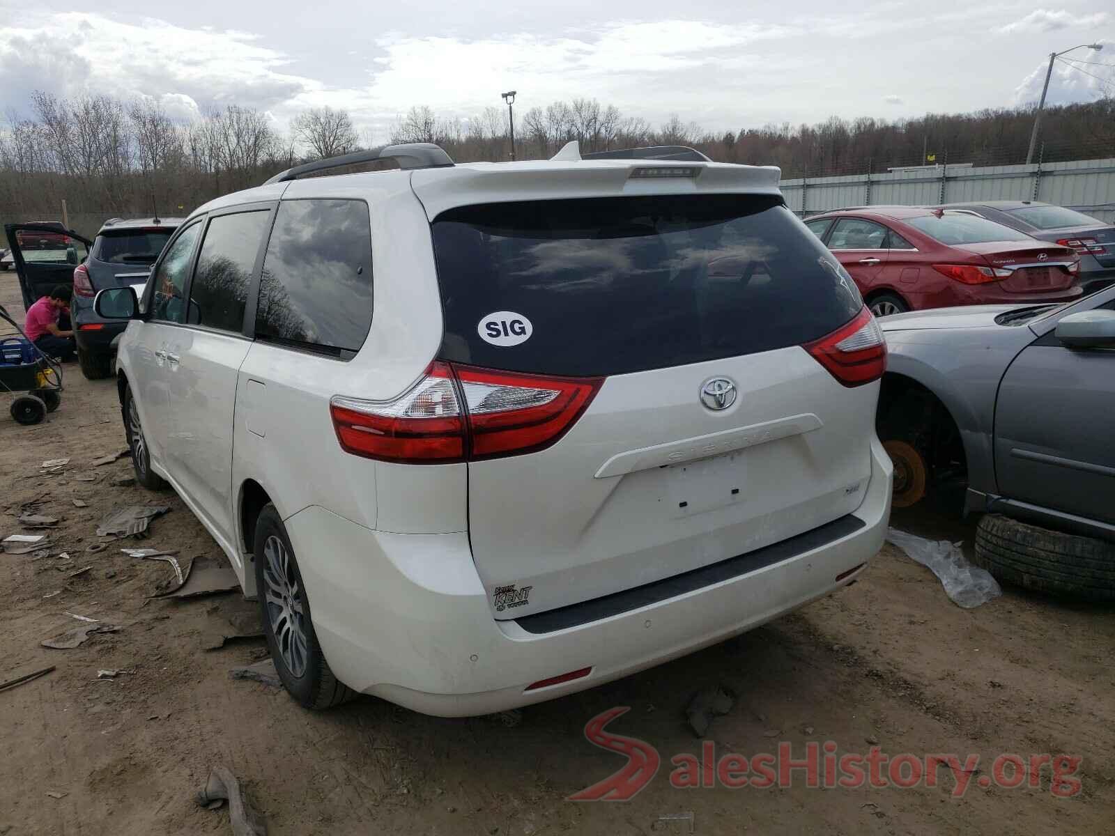 5TDYZ3DC9KS017961 2019 TOYOTA SIENNA