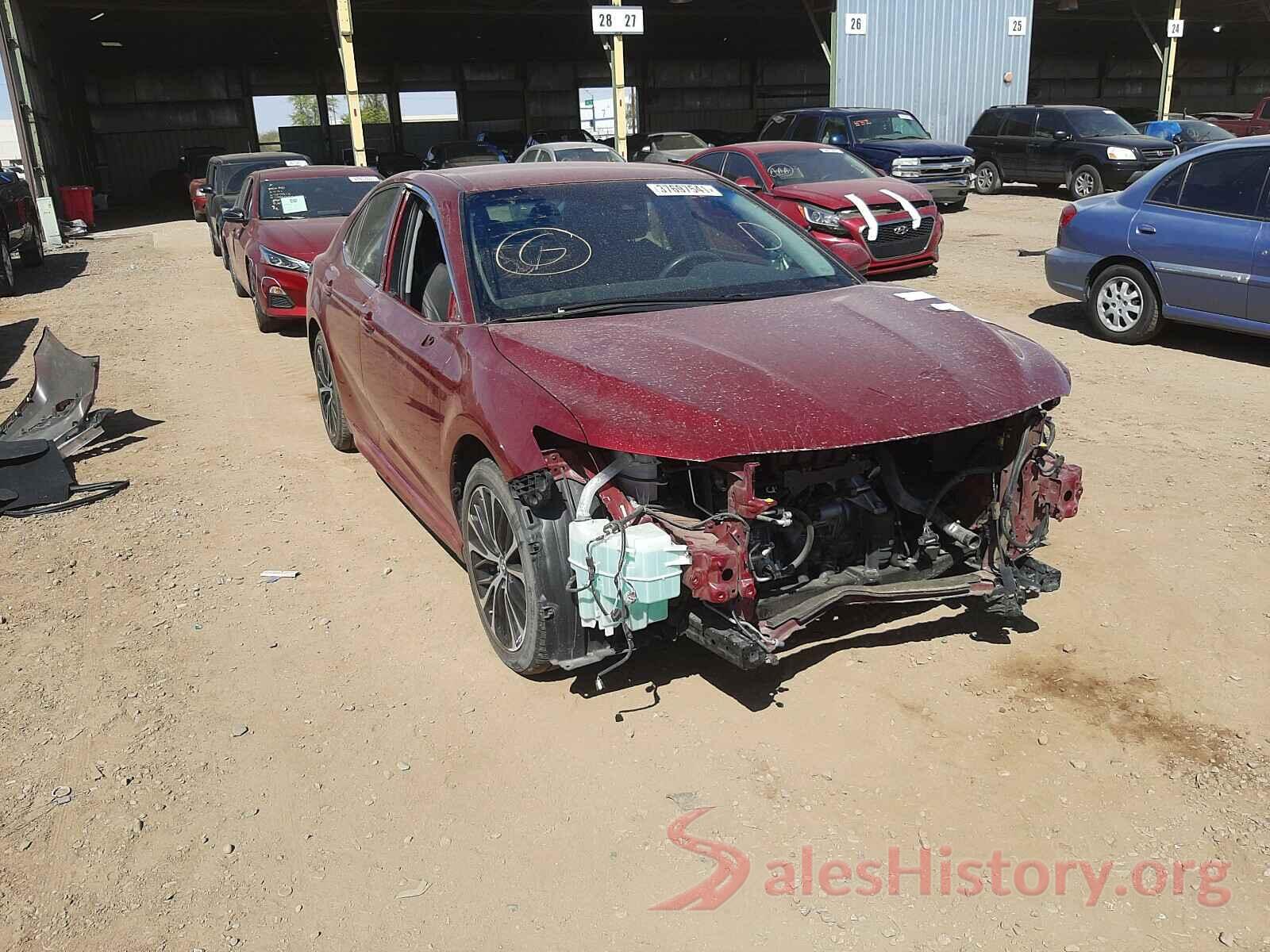 4T1B11HK3JU628299 2018 TOYOTA CAMRY