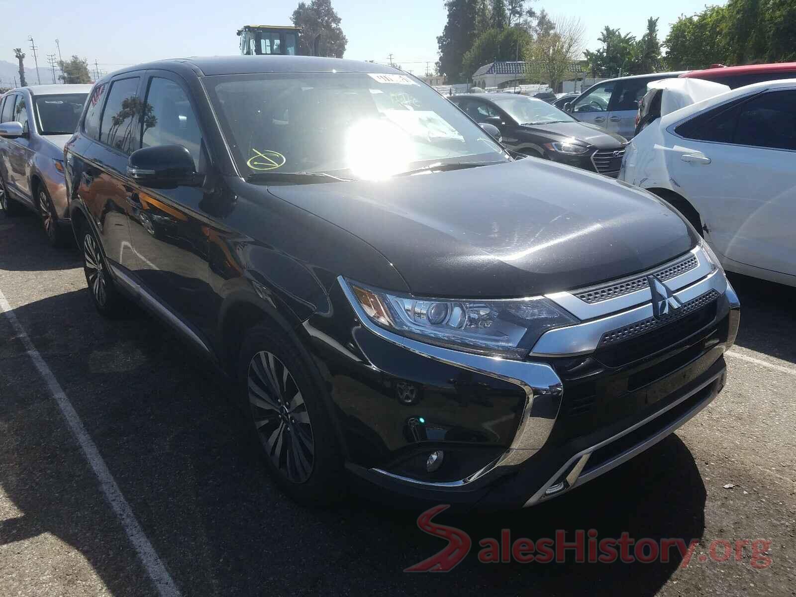 JA4AD3A38KZ035705 2019 MITSUBISHI OUTLANDER