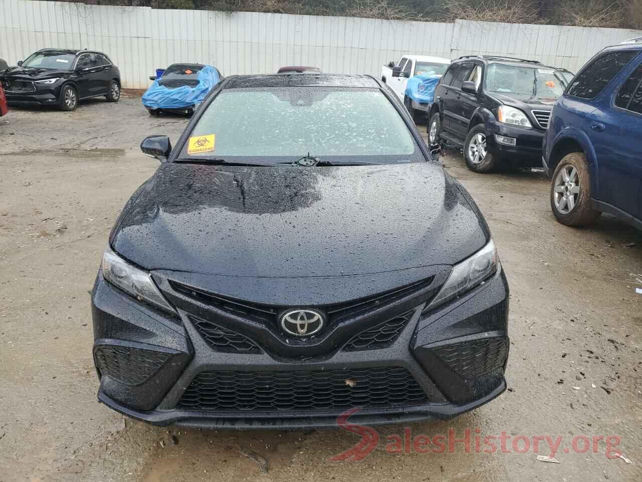 4T1T11AKXNU670781 2022 TOYOTA CAMRY