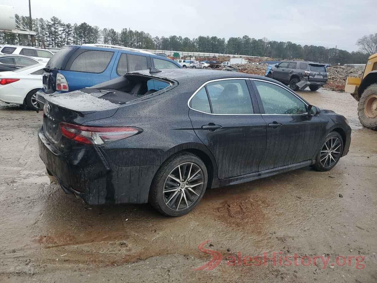 4T1T11AKXNU670781 2022 TOYOTA CAMRY