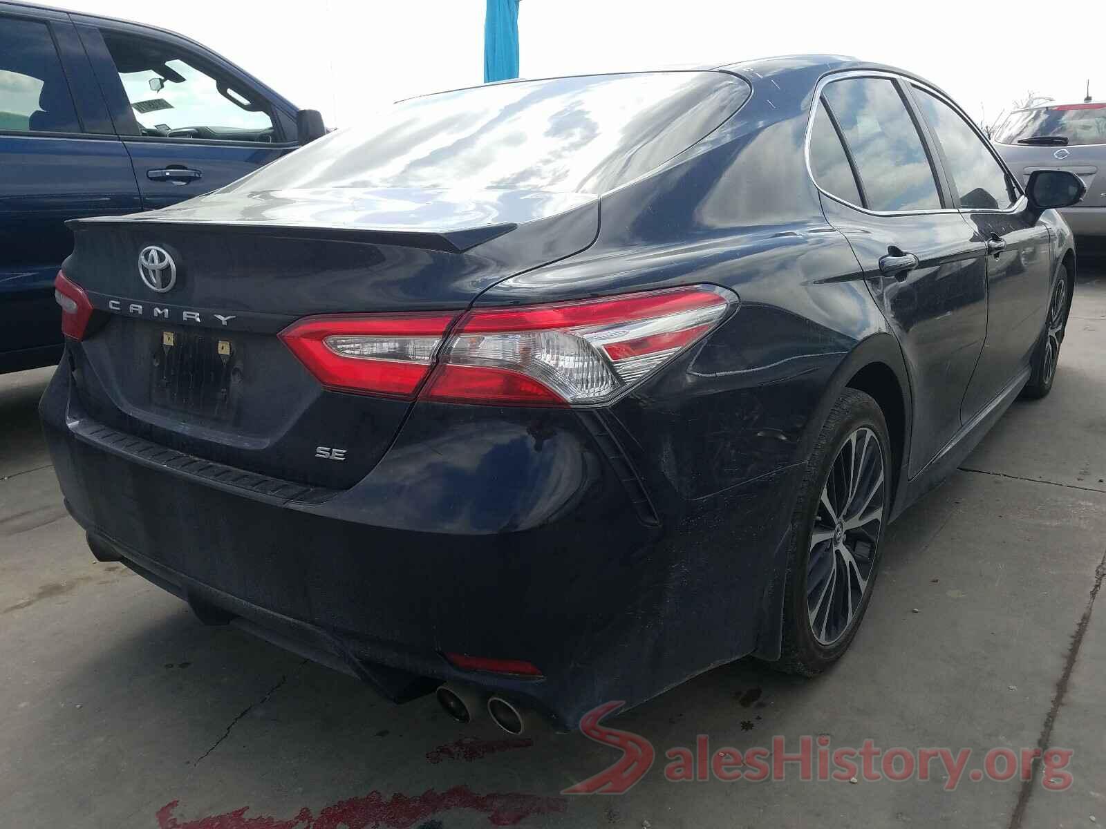 4T1B11HK9JU145657 2018 TOYOTA CAMRY