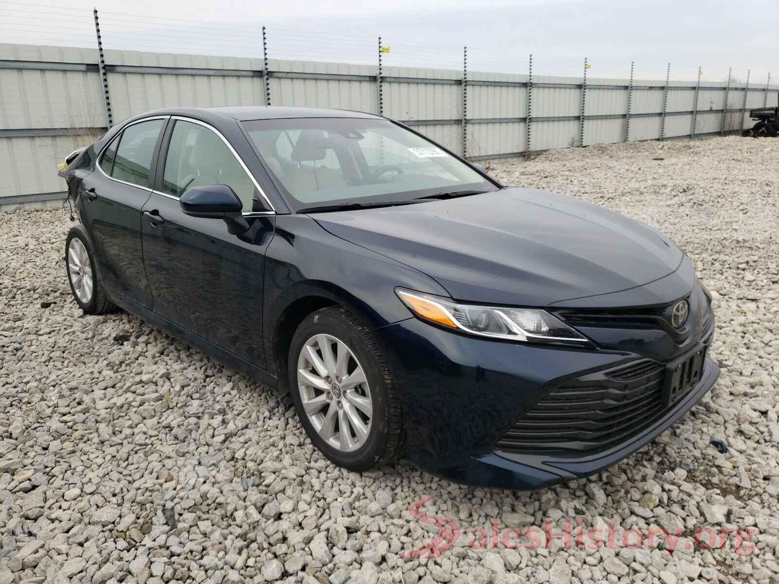 4T1B11HK4JU537753 2018 TOYOTA CAMRY