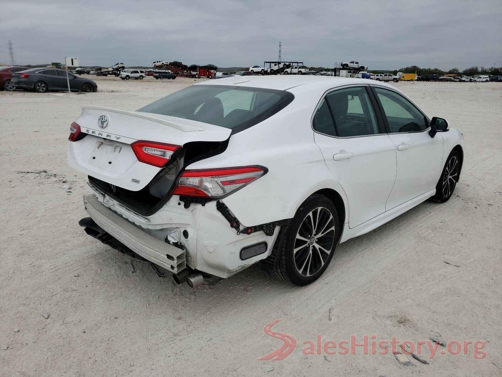 4T1B11HK8KU762744 2019 TOYOTA CAMRY