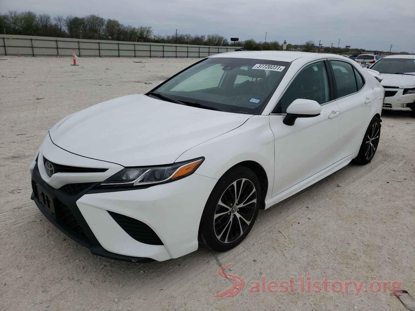 4T1B11HK8KU762744 2019 TOYOTA CAMRY