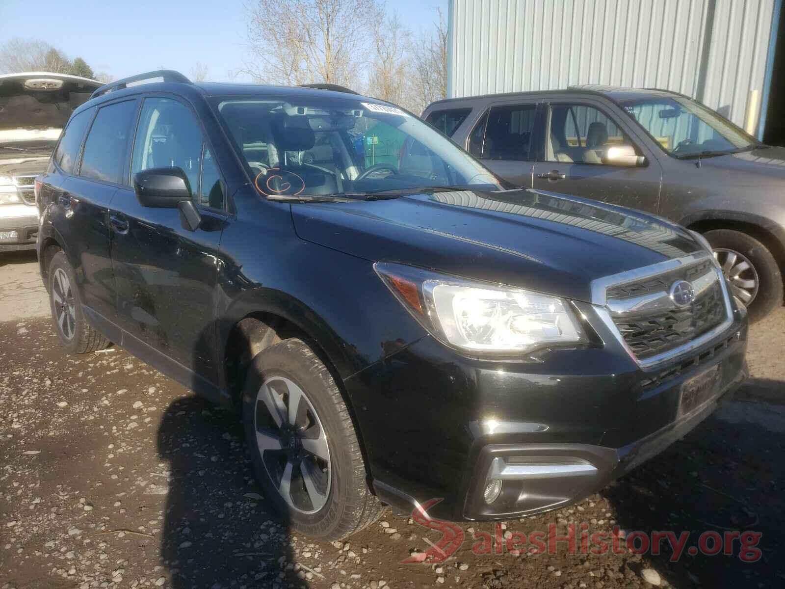 JF2SJAGC1JH537962 2018 SUBARU FORESTER