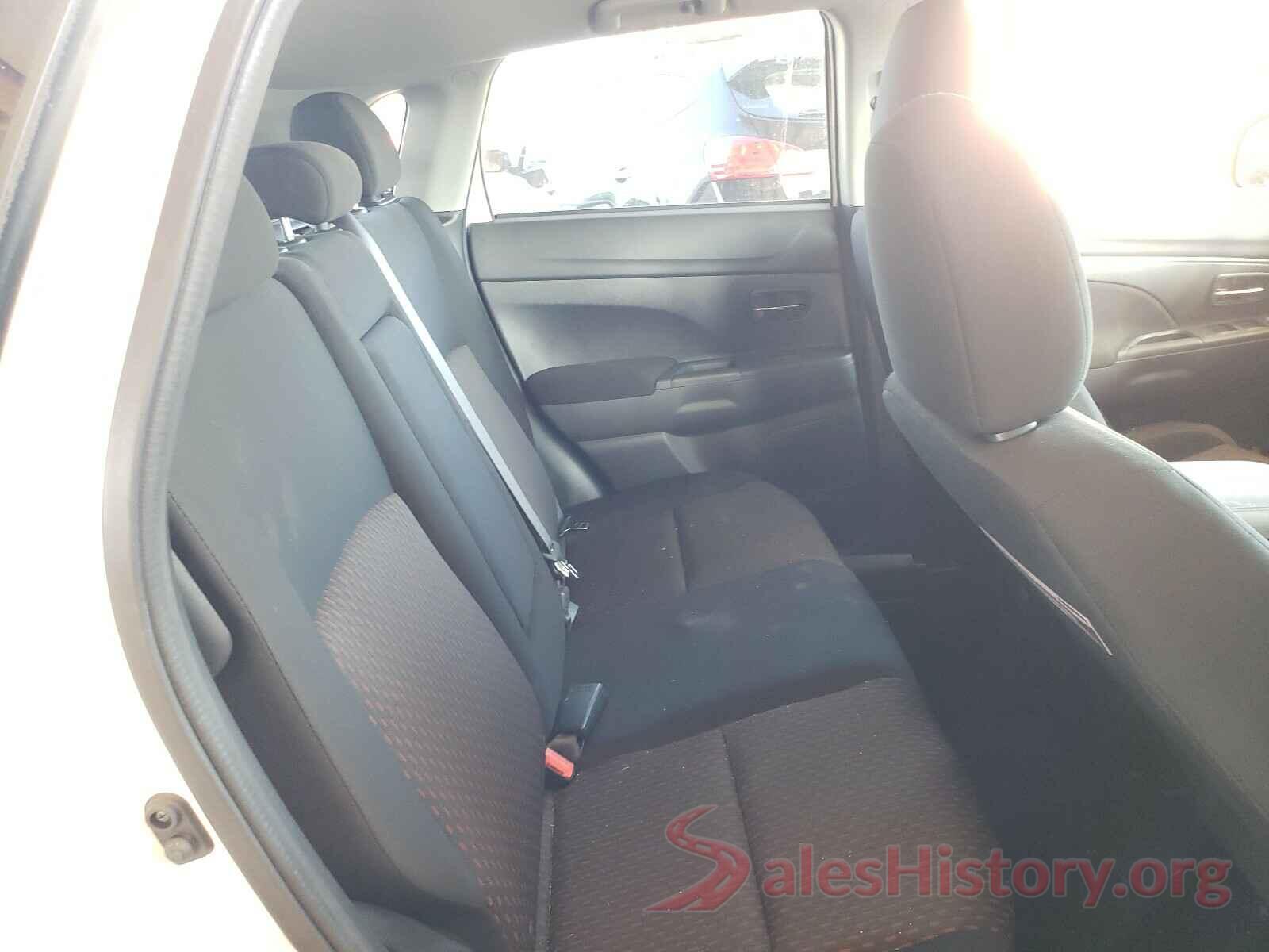 JA4AP3AU5JU014290 2018 MITSUBISHI OUTLANDER