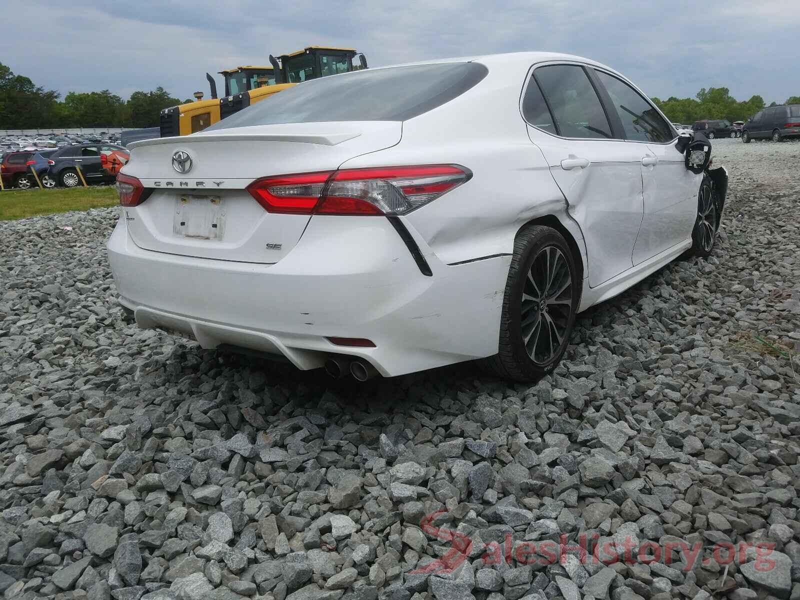 4T1B11HK4JU567321 2018 TOYOTA CAMRY