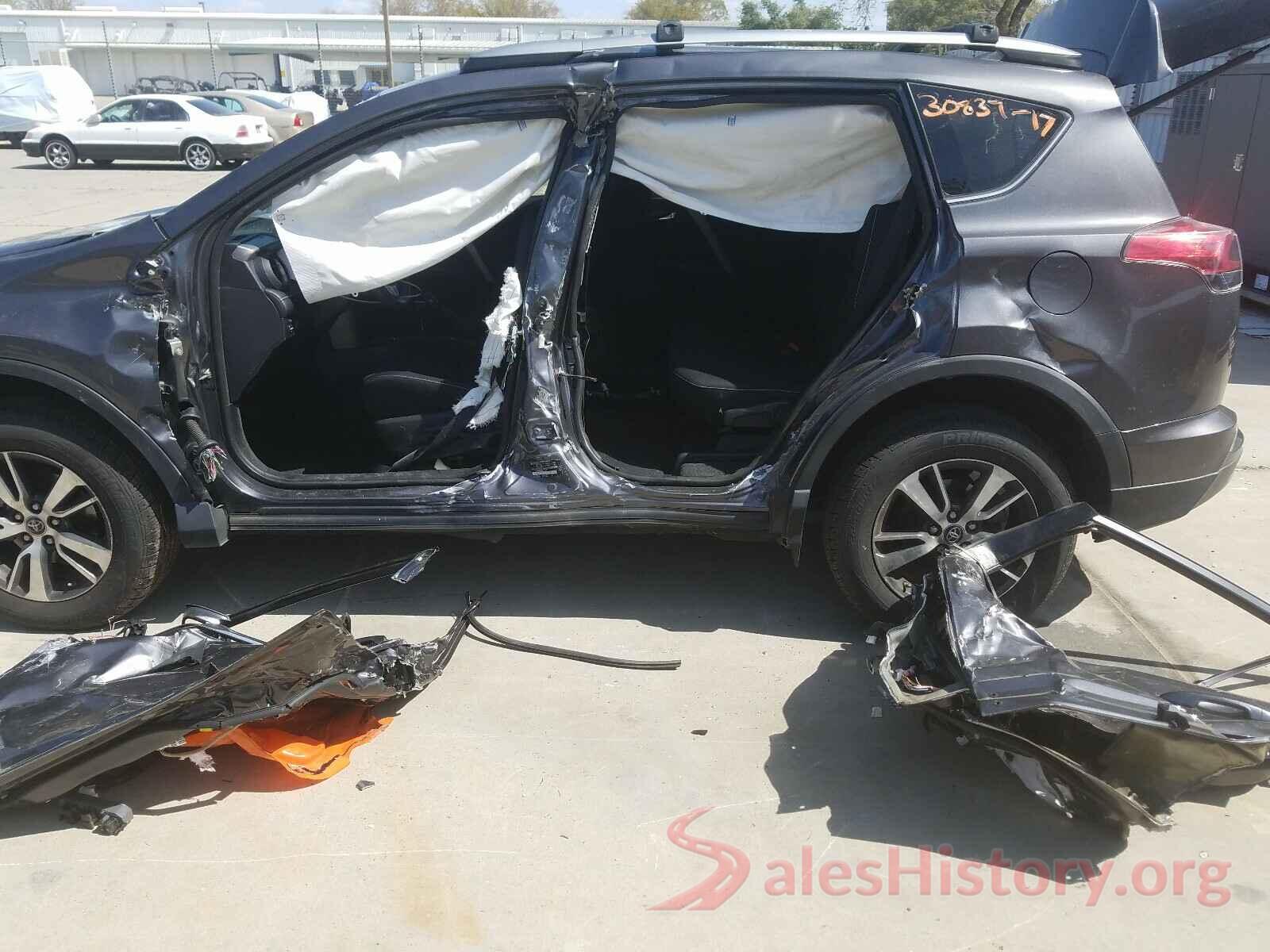 2T3RFREV5HW683352 2017 TOYOTA RAV4