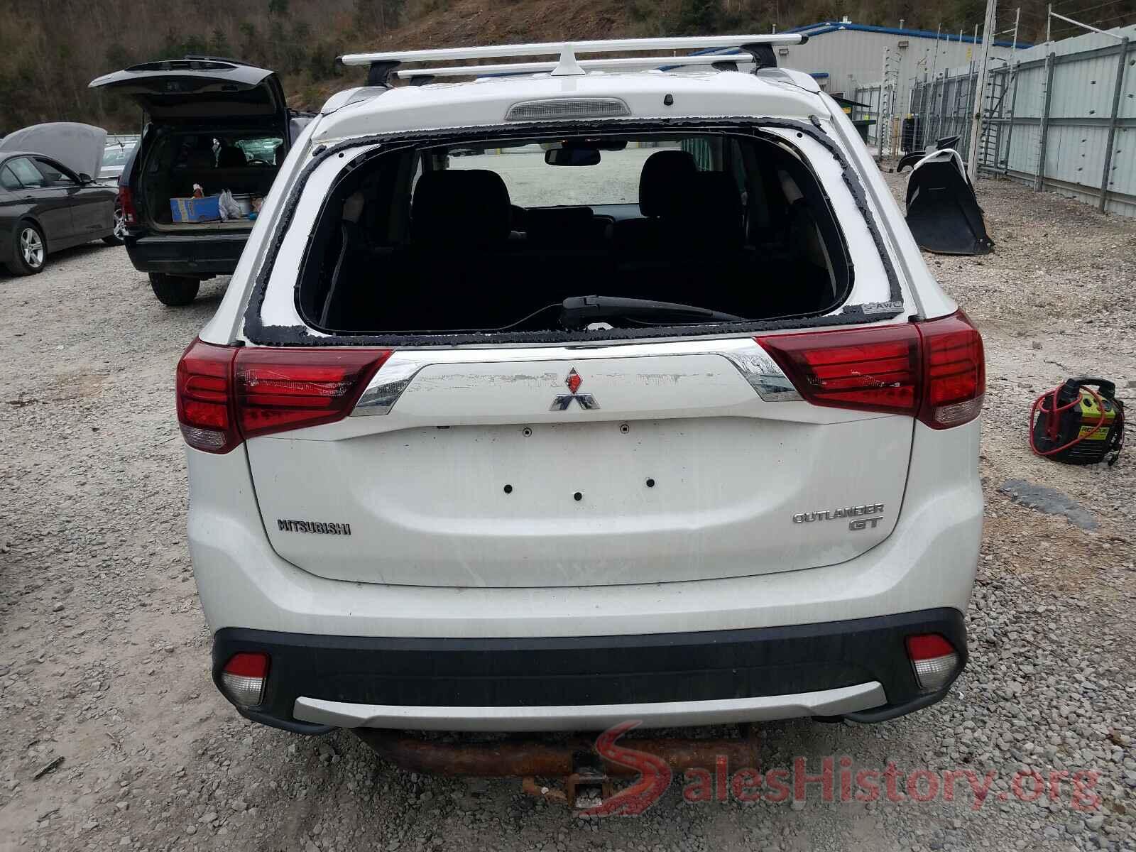 JA4JZ4AX2JZ019329 2018 MITSUBISHI OUTLANDER