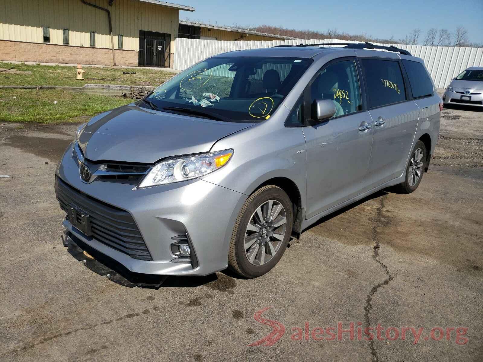 5TDDZ3DC2JS198818 2018 TOYOTA SIENNA