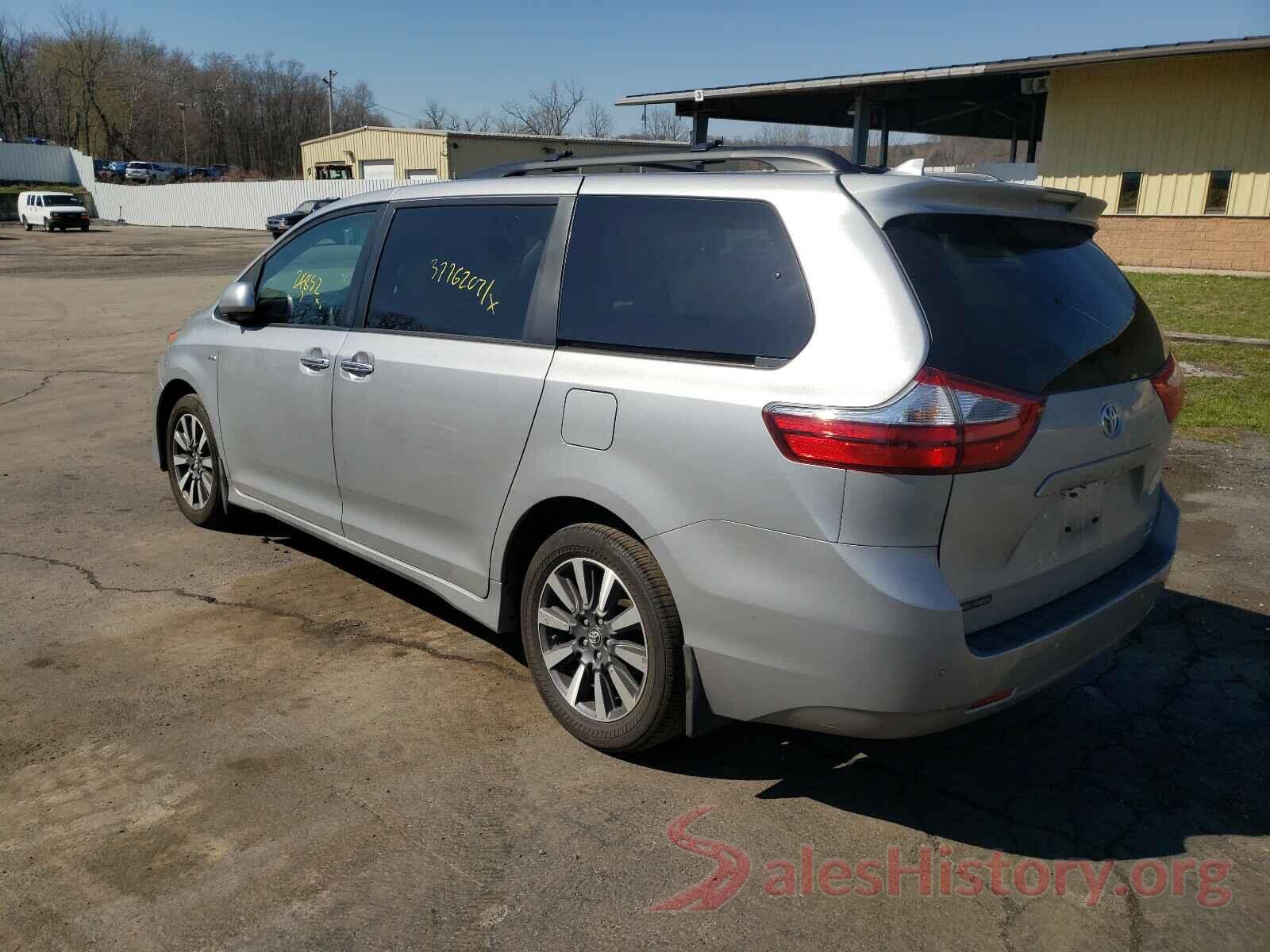 5TDDZ3DC2JS198818 2018 TOYOTA SIENNA