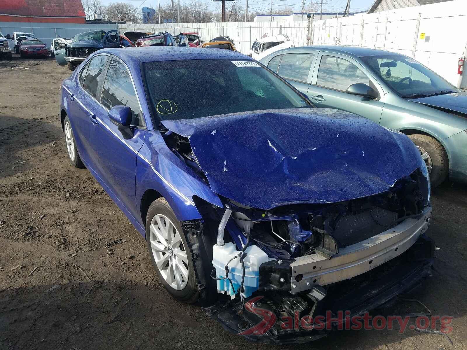 4T1B11HK6JU572469 2018 TOYOTA CAMRY