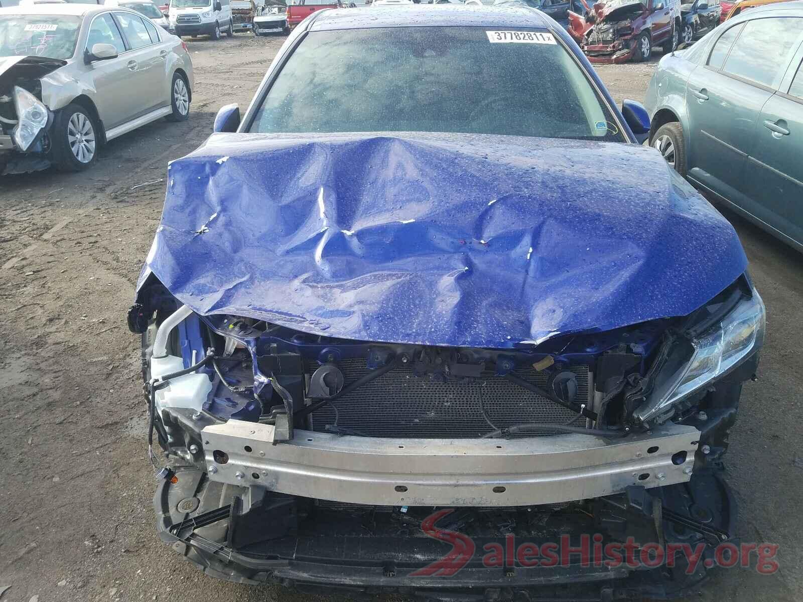 4T1B11HK6JU572469 2018 TOYOTA CAMRY