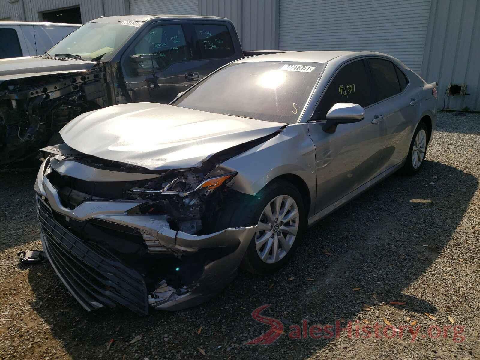 4T1B11HK8KU742588 2019 TOYOTA CAMRY