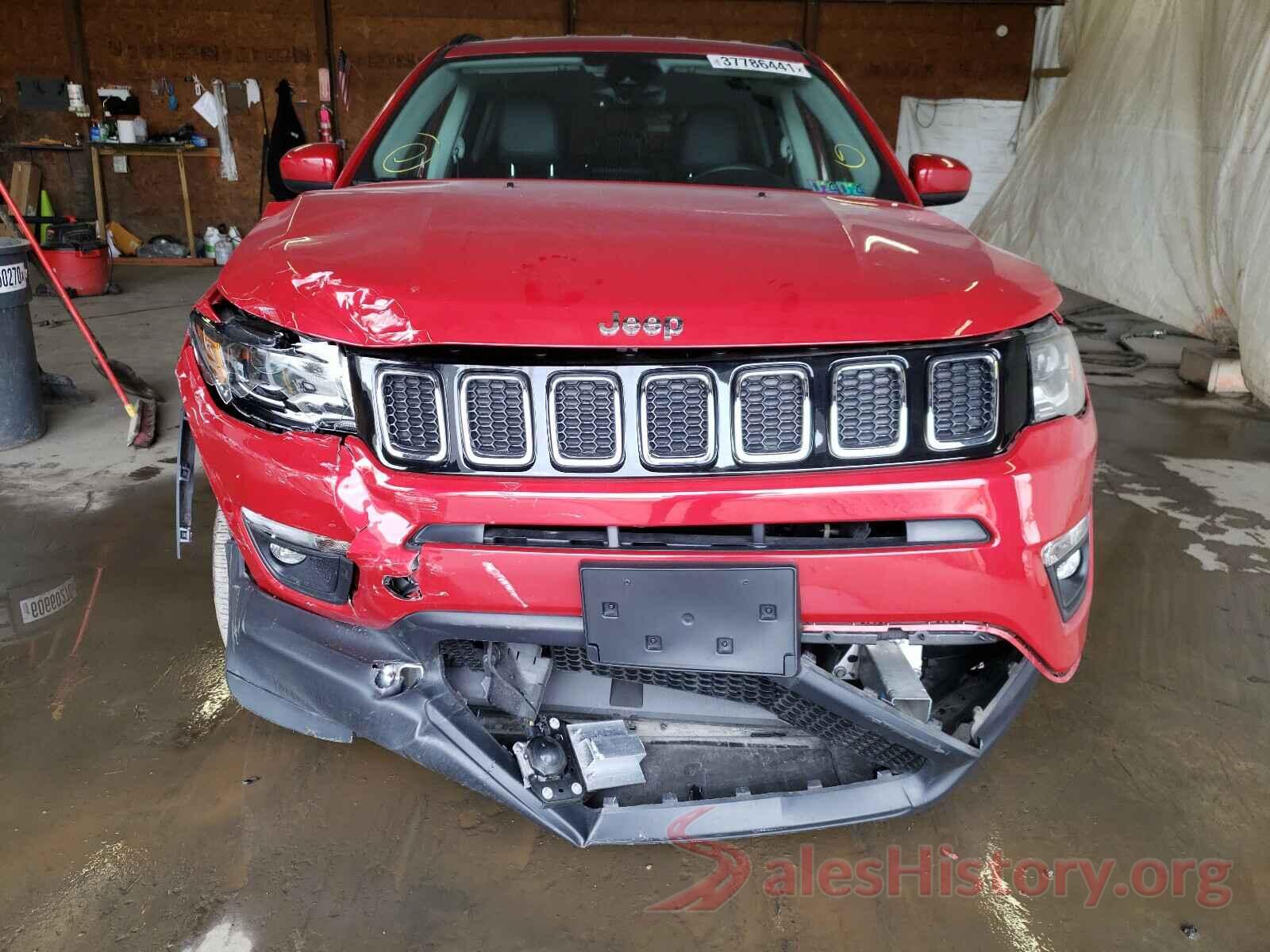 3C4NJDBB8JT393744 2018 JEEP COMPASS