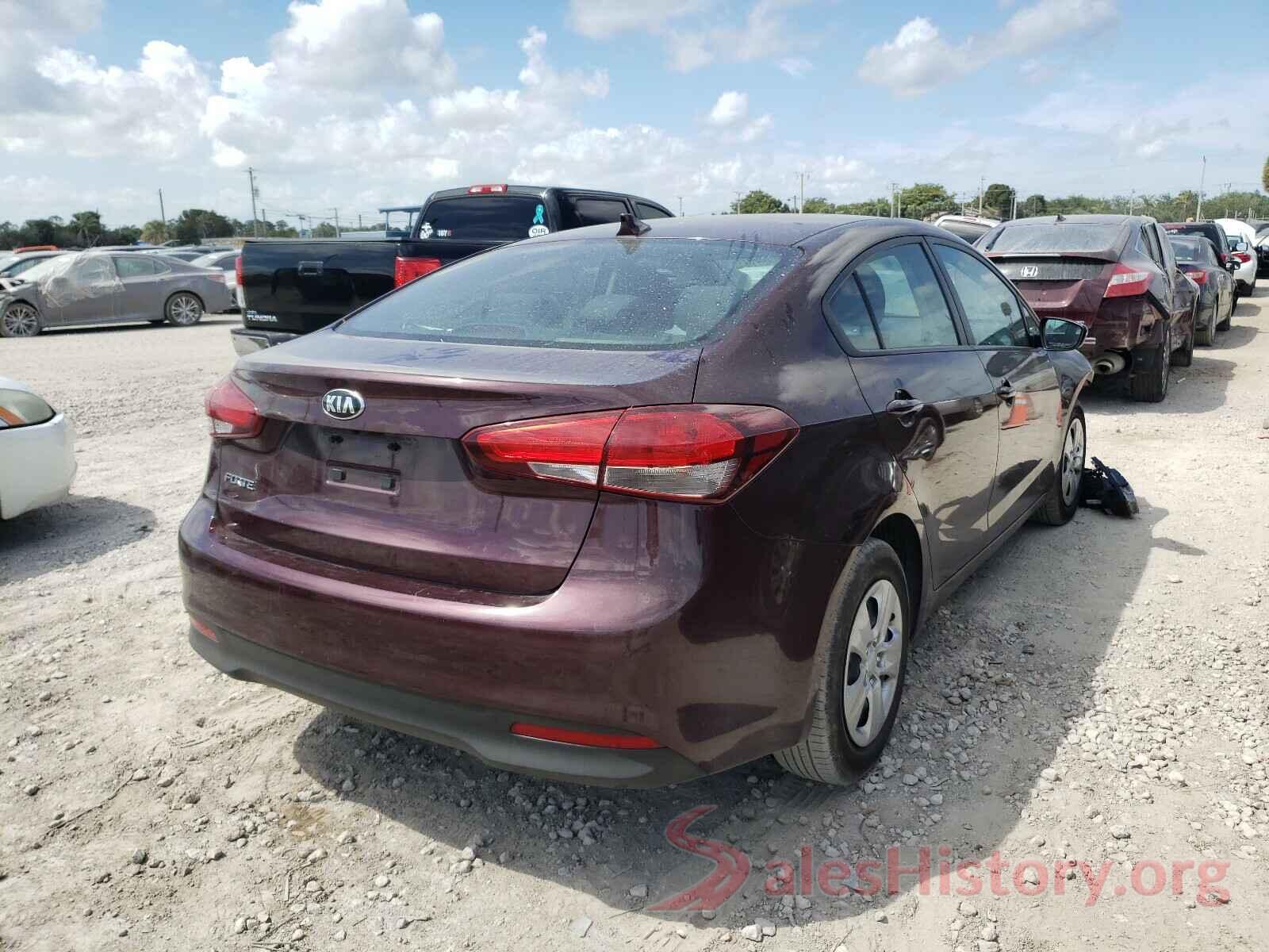 3KPFL4A77HE152929 2017 KIA FORTE