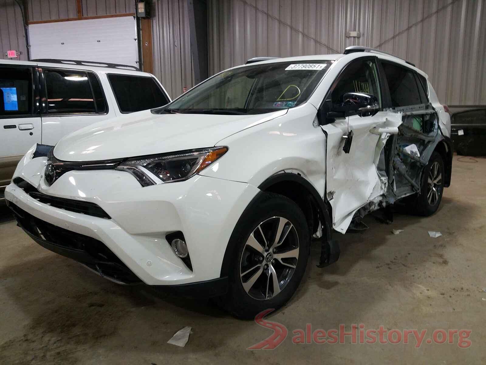 JTMRFREV4JJ206433 2018 TOYOTA RAV4