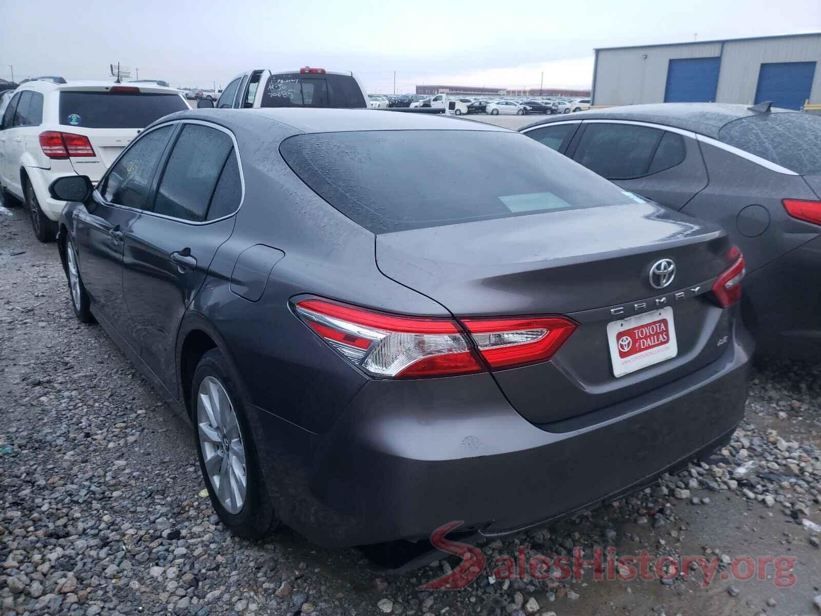 4T1B11HK1JU156393 2018 TOYOTA CAMRY