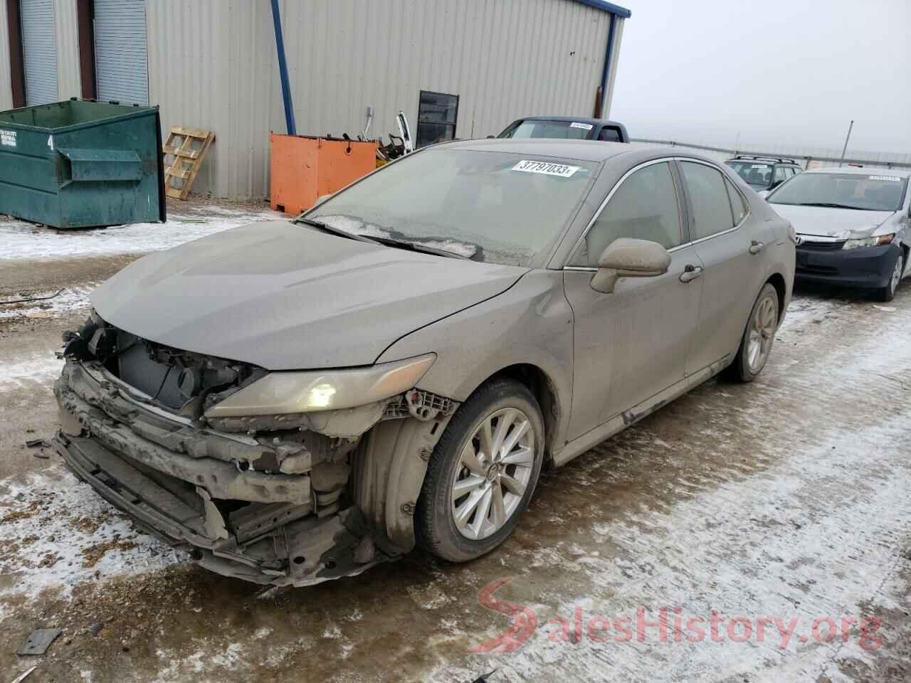 4T1C11AK9NU697437 2022 TOYOTA CAMRY