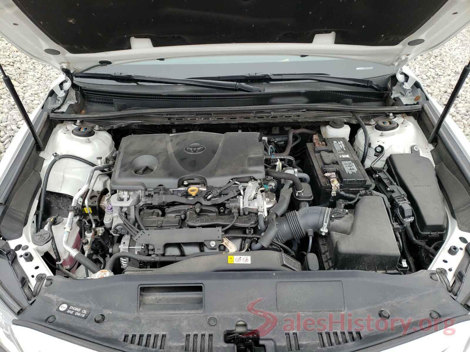 4T1B11HK2JU588572 2018 TOYOTA CAMRY