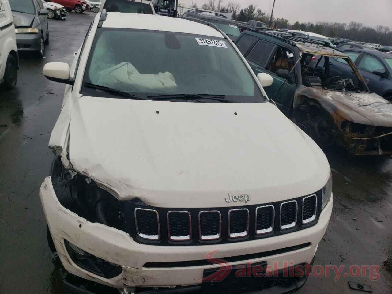 3C4NJDBB4KT599113 2019 JEEP COMPASS