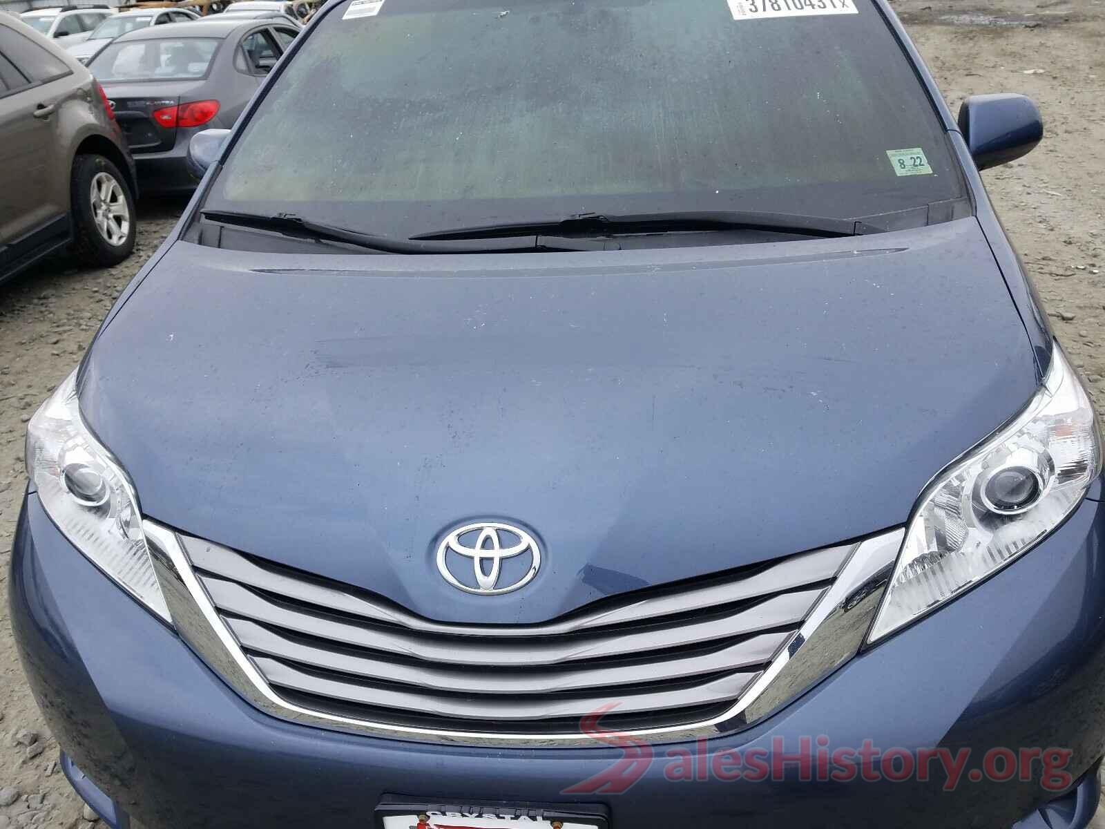 5TDYZ3DC3HS877010 2017 TOYOTA SIENNA