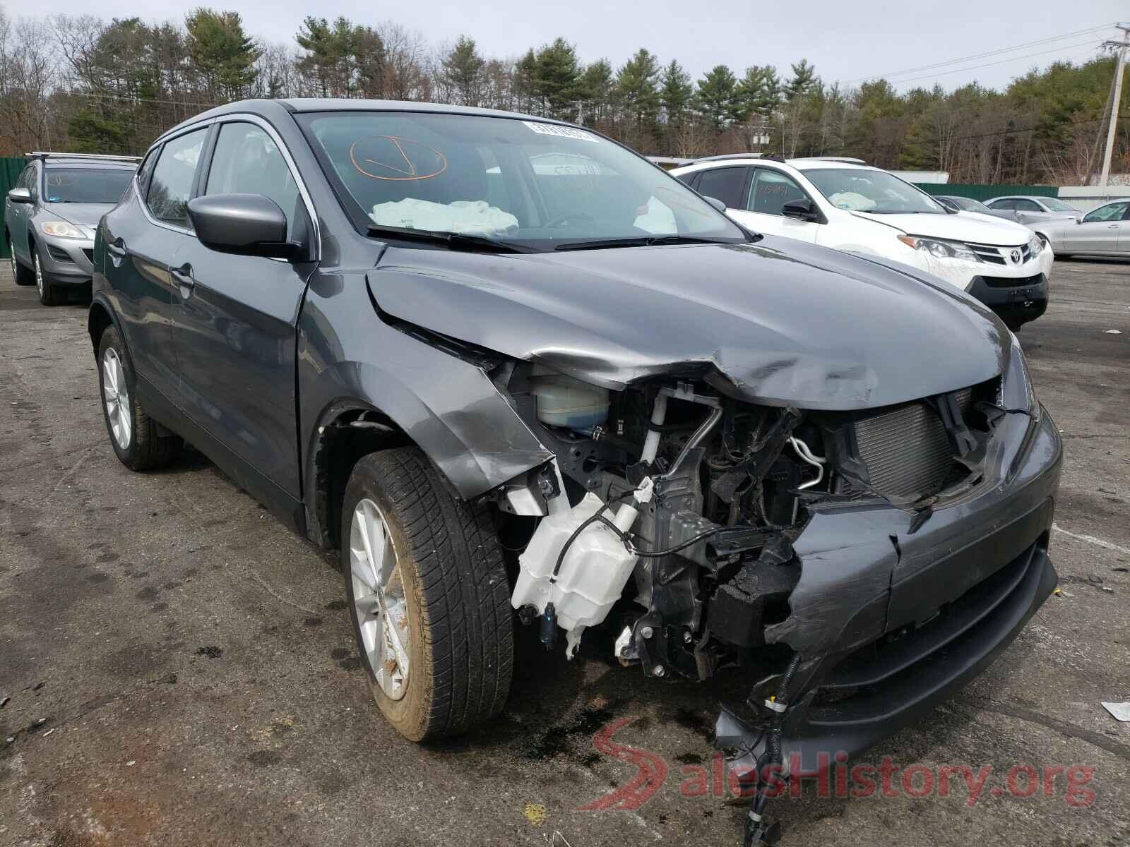 JN1BJ1CR3JW201267 2018 NISSAN ROGUE