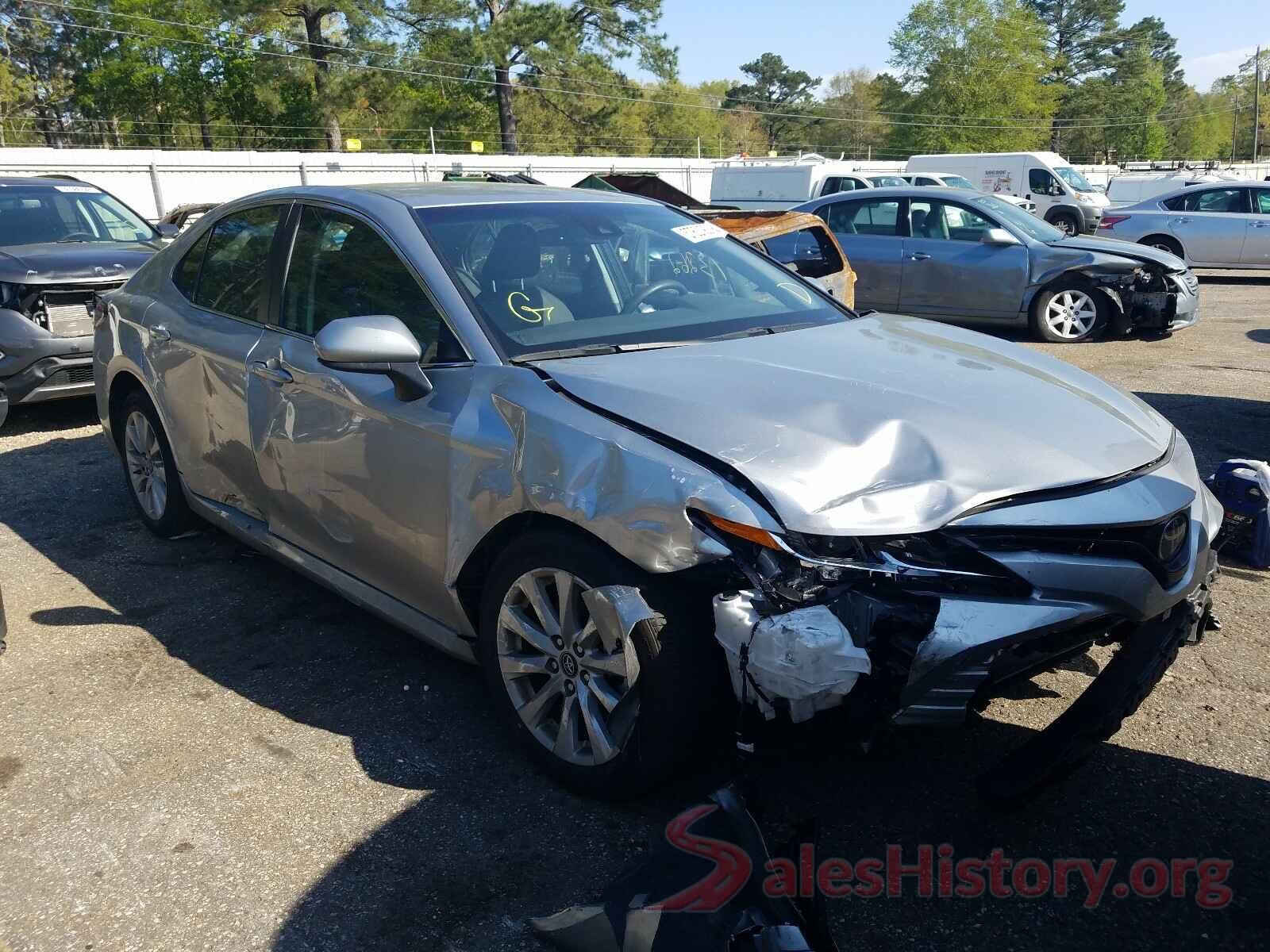 4T1B11HK7JU562114 2018 TOYOTA CAMRY