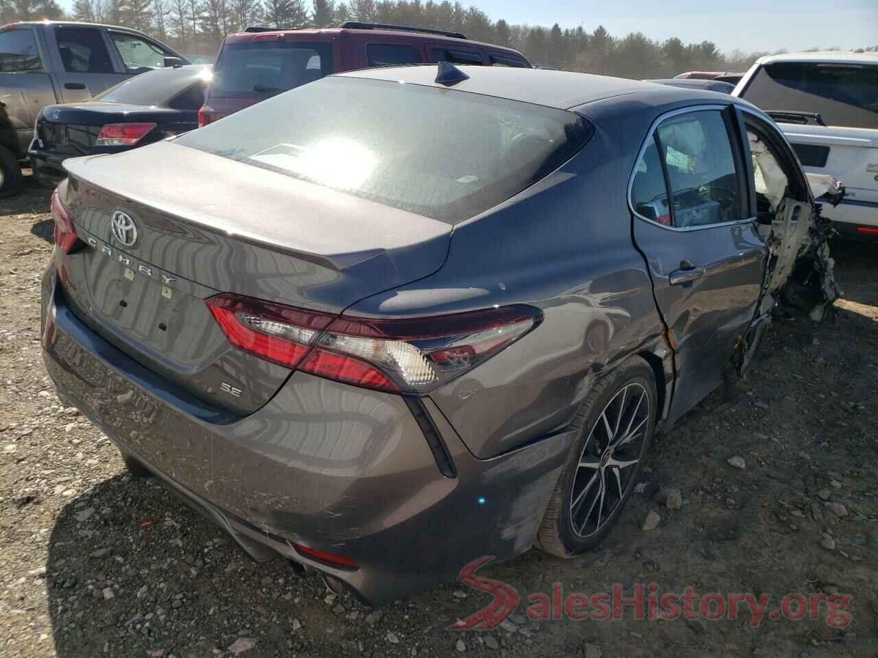 4T1G11AK2MU558329 2021 TOYOTA CAMRY