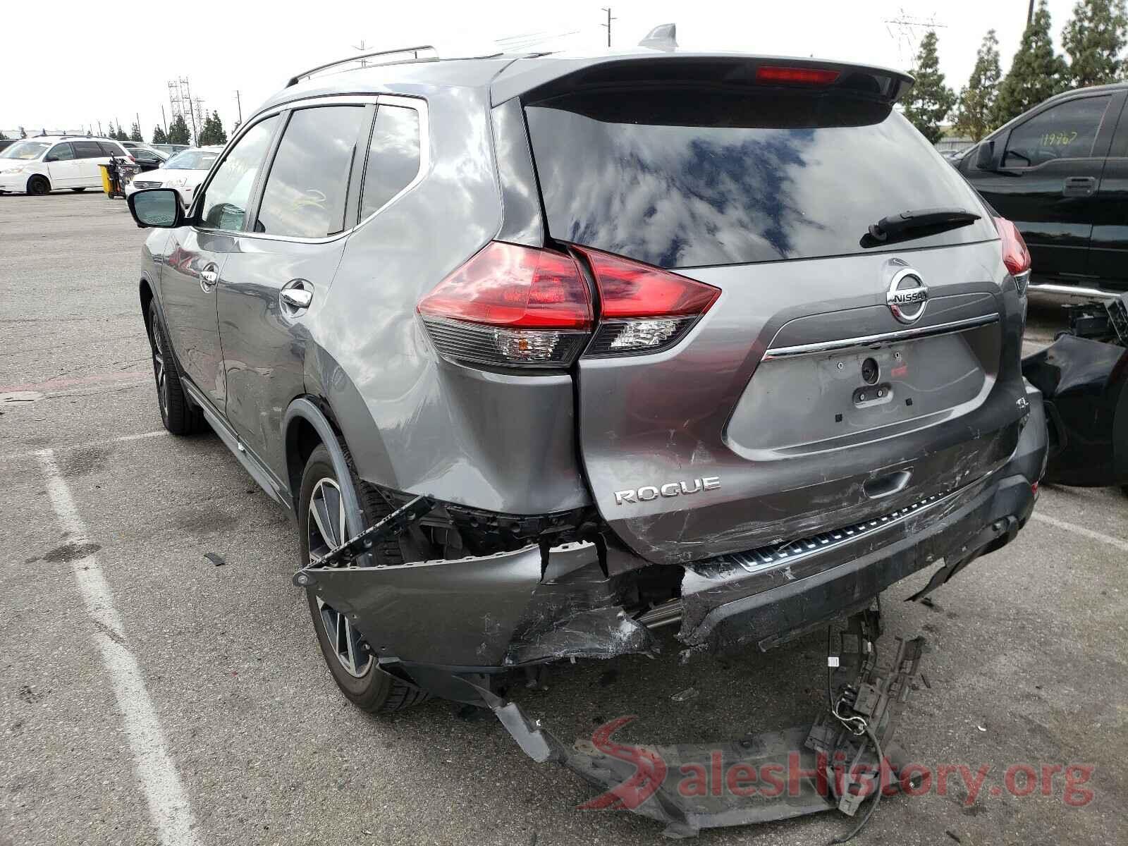 JN8AT2MT8JW487141 2018 NISSAN ROGUE