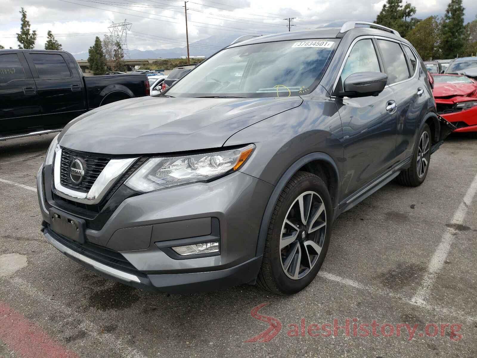 JN8AT2MT8JW487141 2018 NISSAN ROGUE