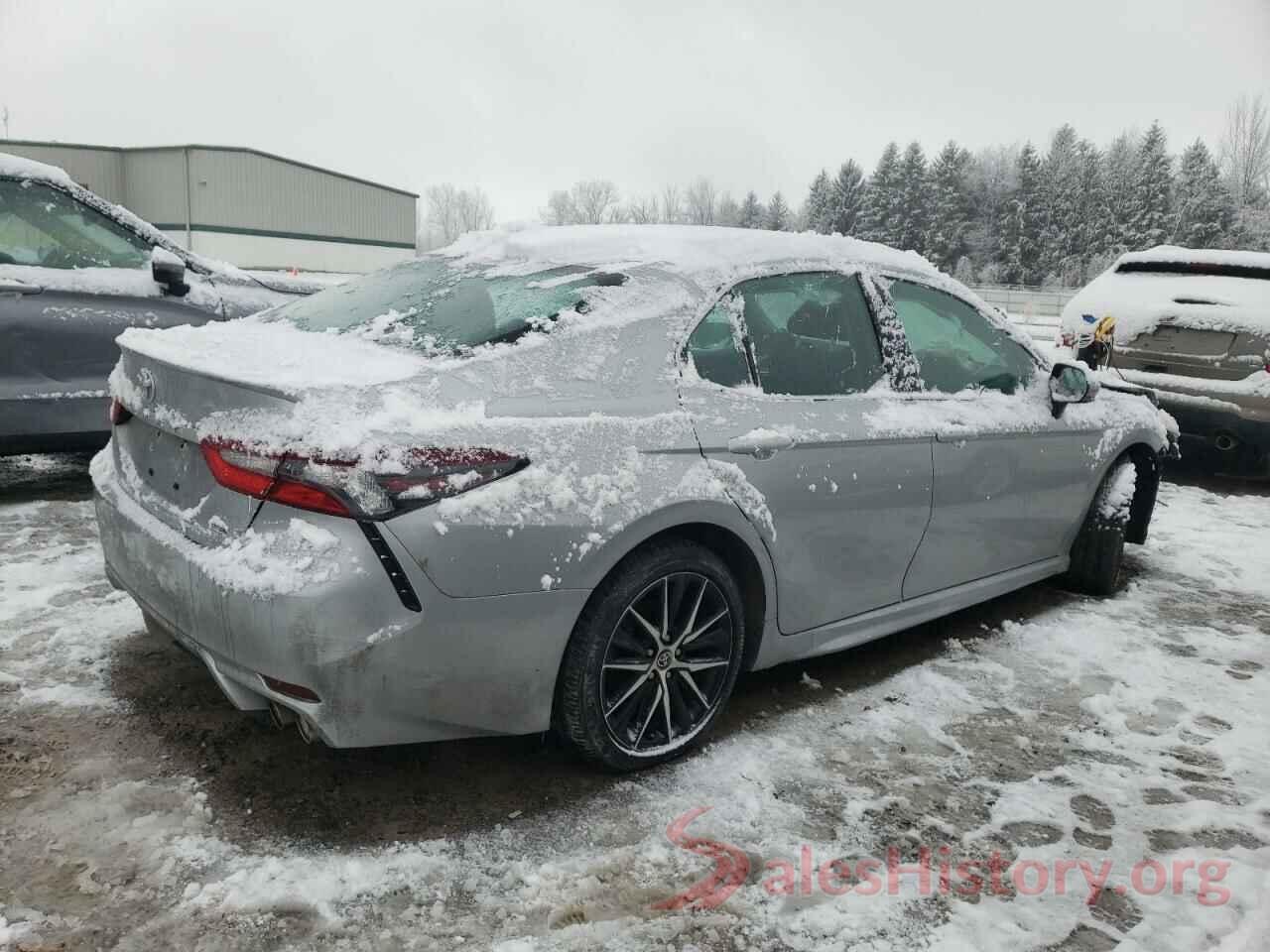 4T1G11AK5NU709004 2022 TOYOTA CAMRY