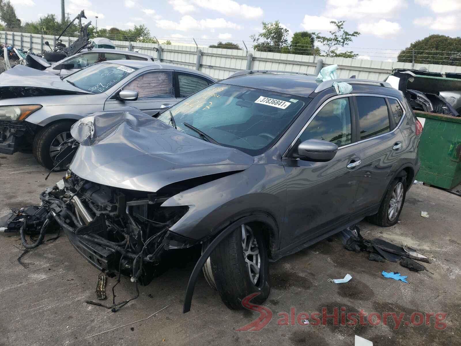 KNMAT2MTXJP504267 2018 NISSAN ROGUE