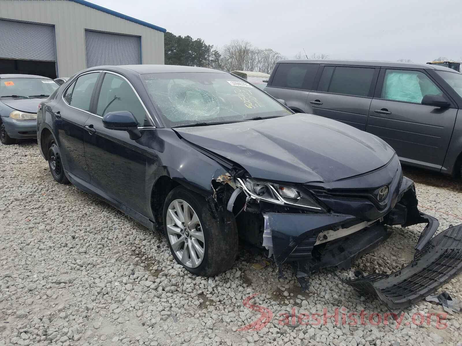 4T1B11HK3JU505070 2018 TOYOTA CAMRY