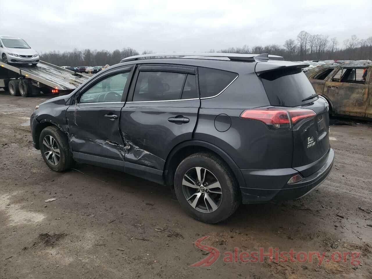 2T3RFREVXJW705223 2018 TOYOTA RAV4