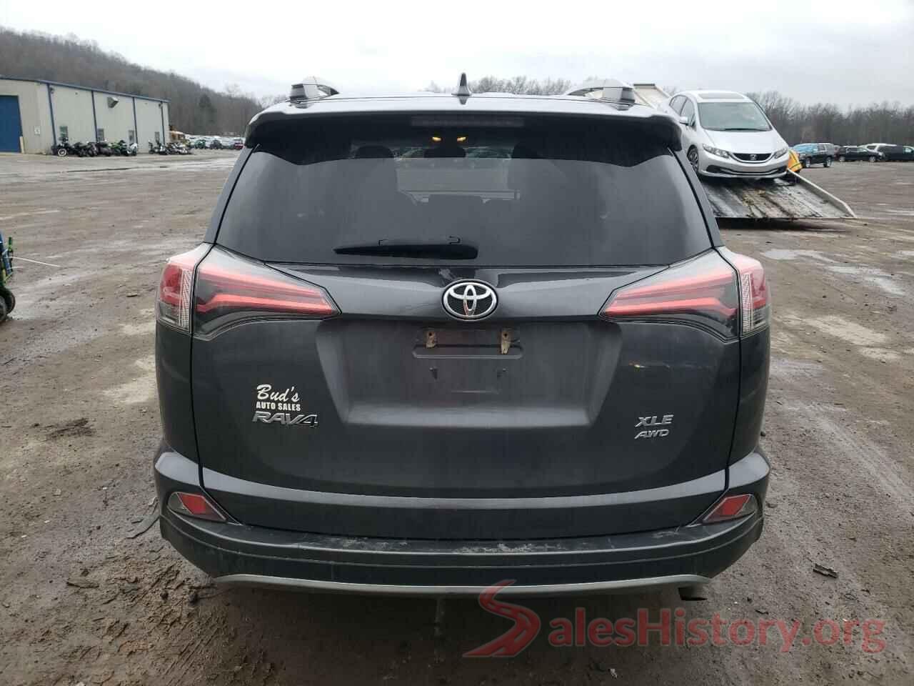 2T3RFREVXJW705223 2018 TOYOTA RAV4