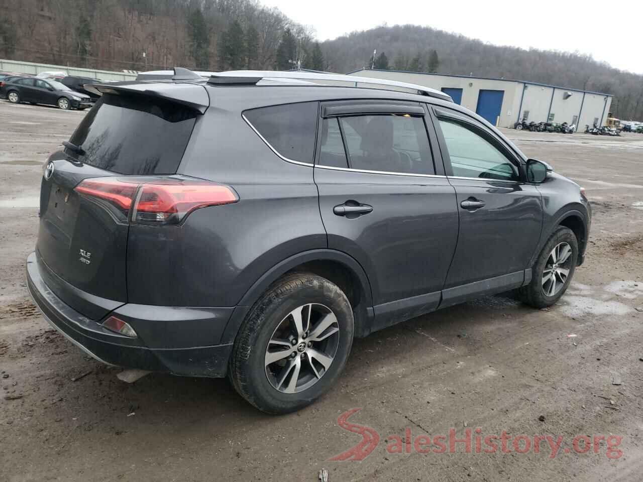 2T3RFREVXJW705223 2018 TOYOTA RAV4