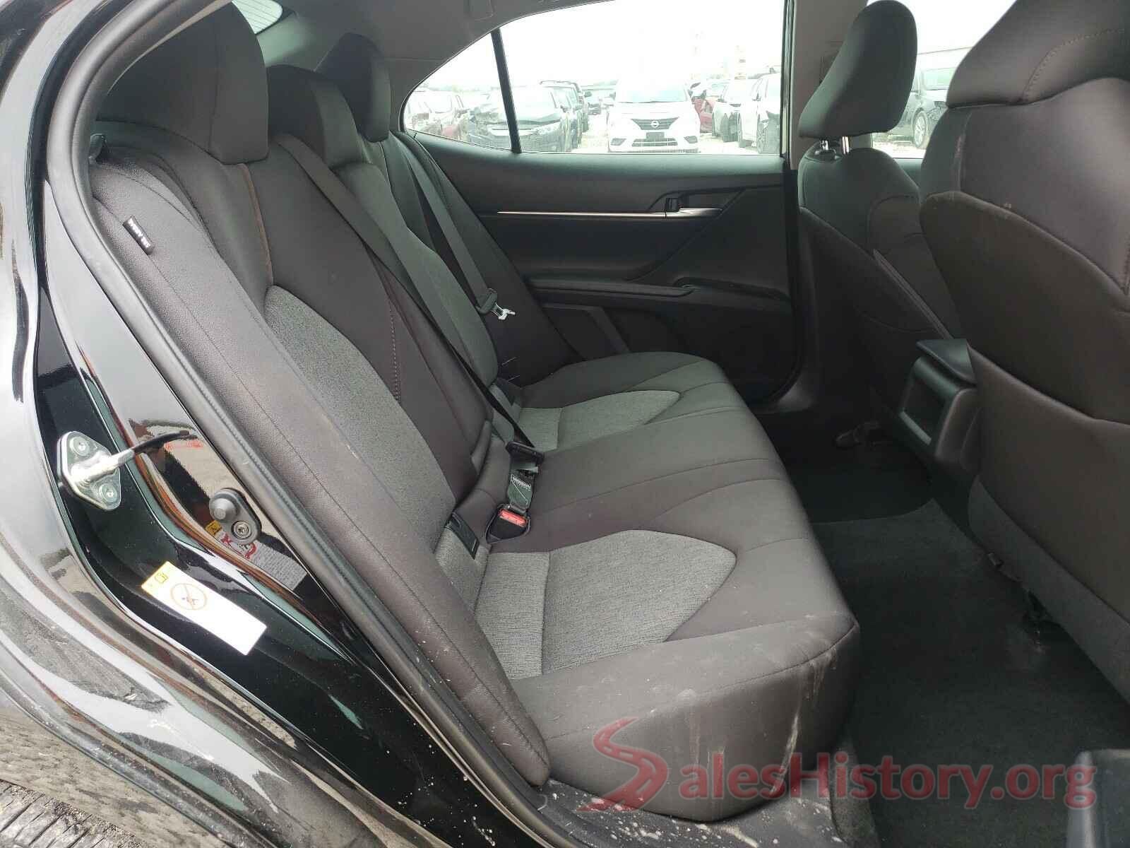 4T1B11HK0JU112045 2018 TOYOTA CAMRY