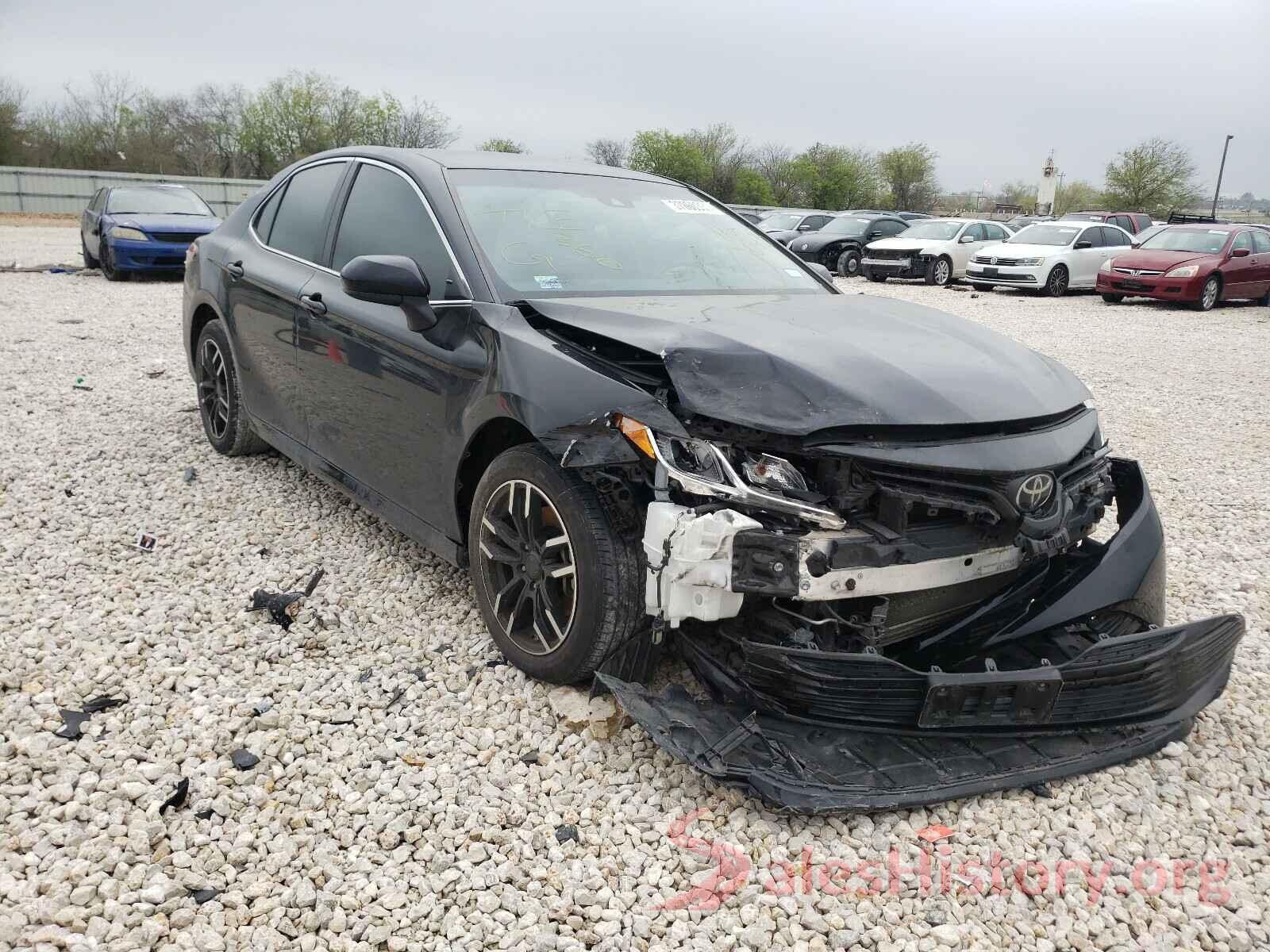 4T1B11HK0JU112045 2018 TOYOTA CAMRY