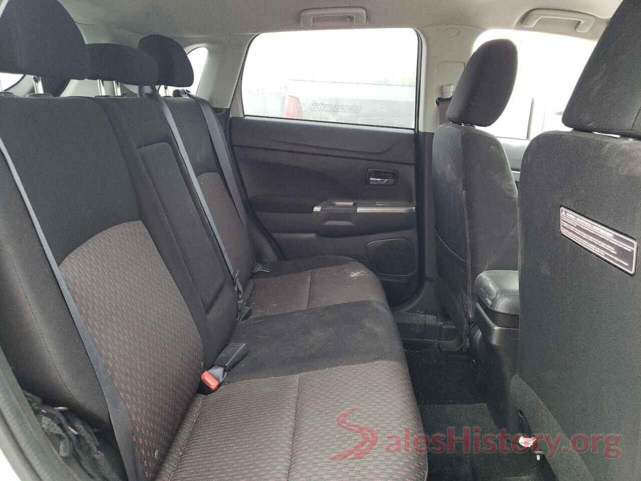 JA4AR3AU8JZ013731 2018 MITSUBISHI OUTLANDER